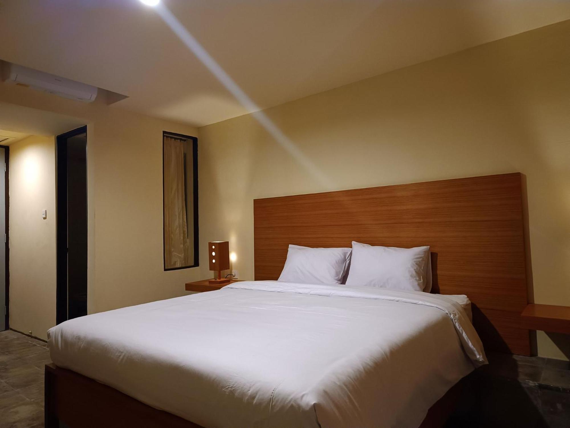 Kuta Living By Kamara Otel Dış mekan fotoğraf