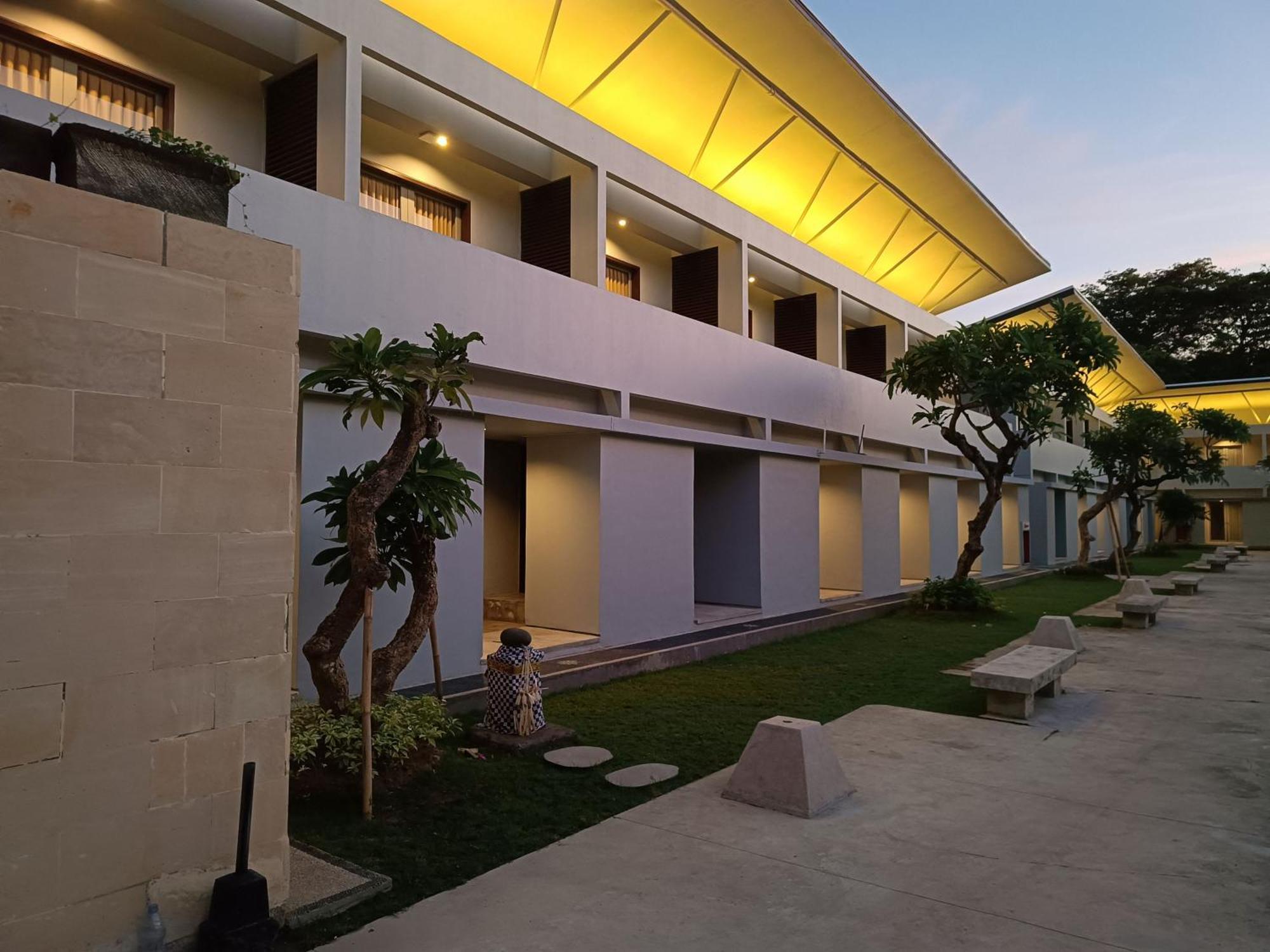 Kuta Living By Kamara Otel Dış mekan fotoğraf